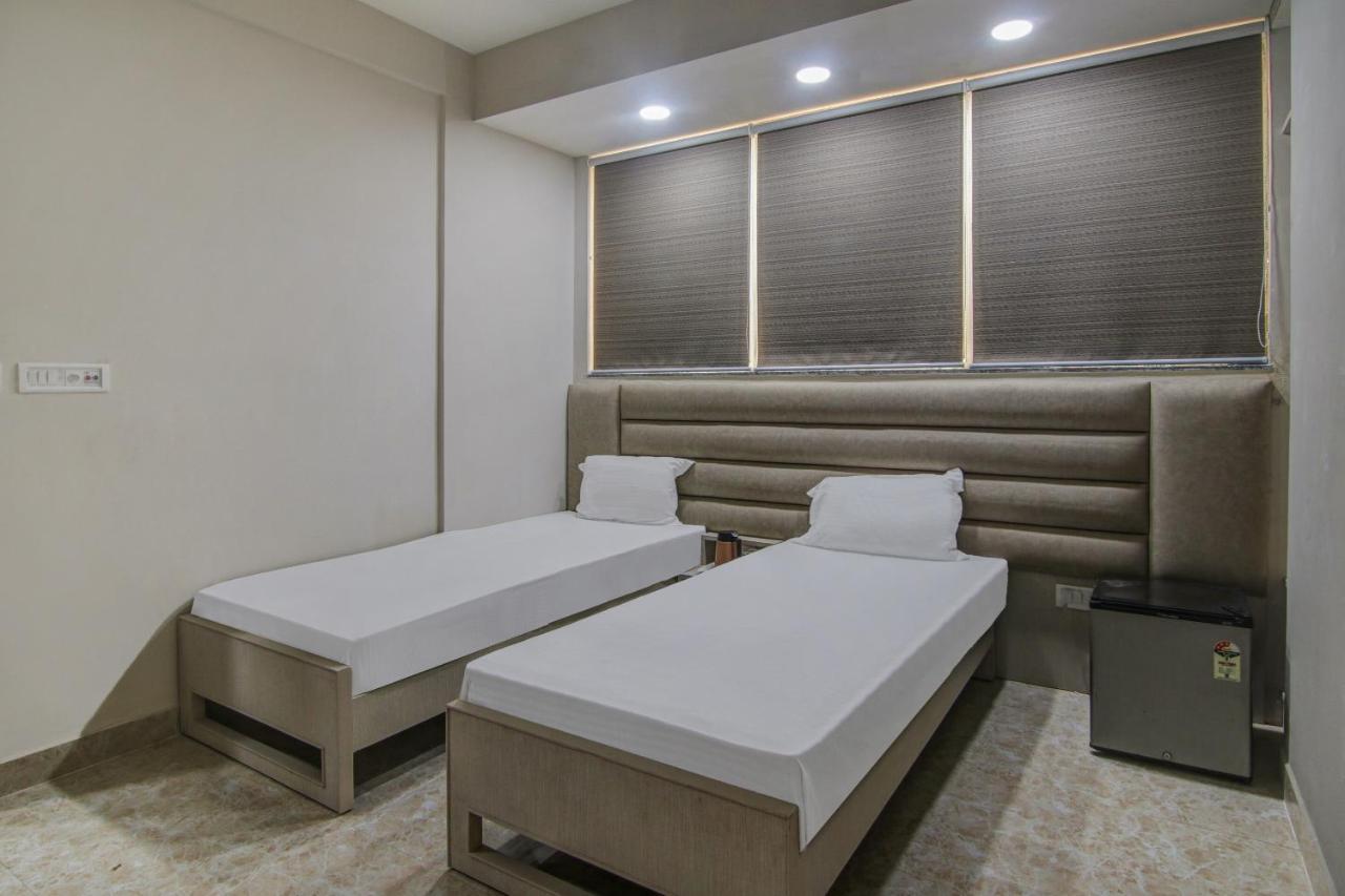 Super Oyo Hotel Regency Near Acropolis Mall Calcuta Exterior foto