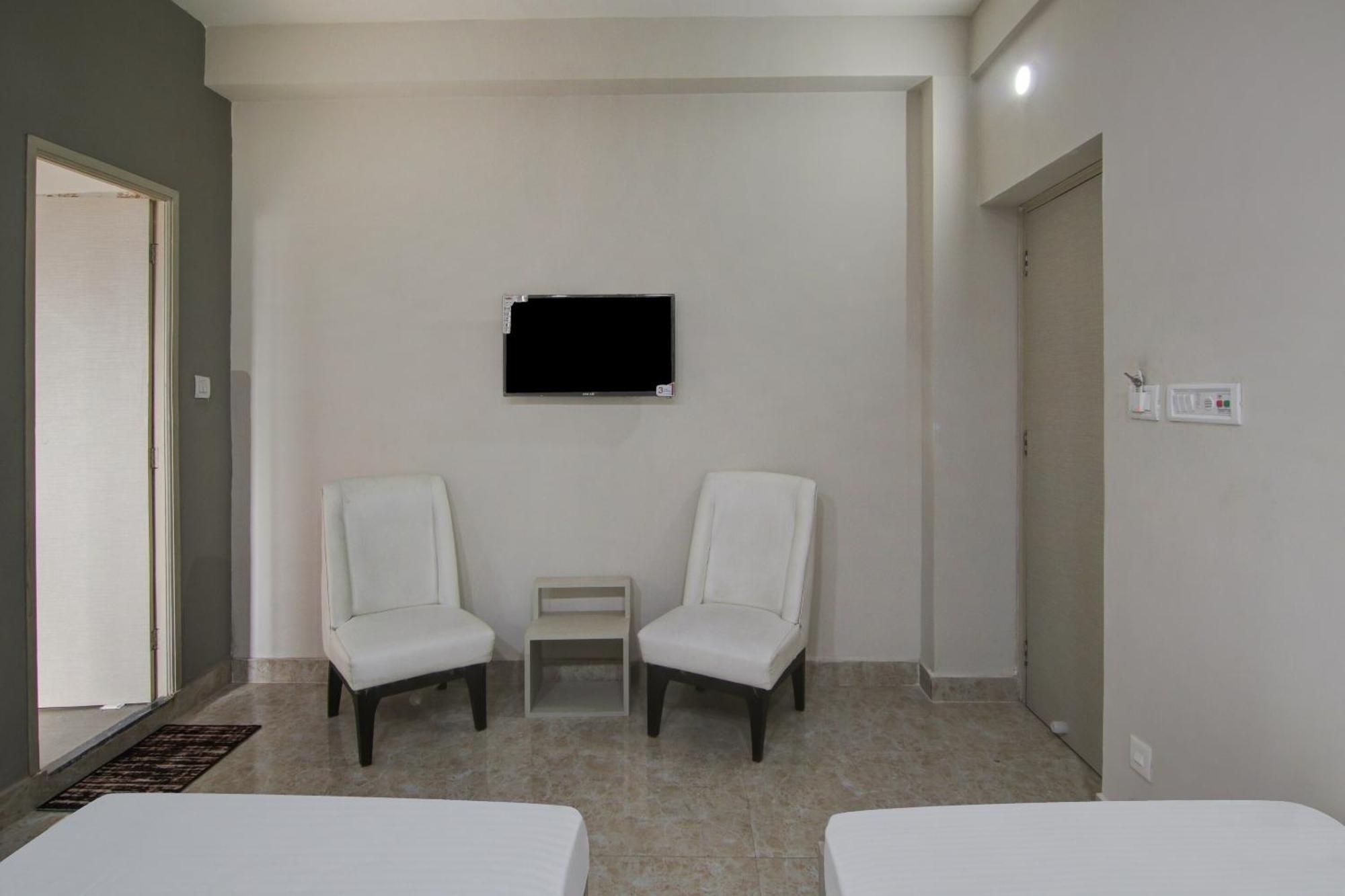 Super Oyo Hotel Regency Near Acropolis Mall Calcuta Exterior foto